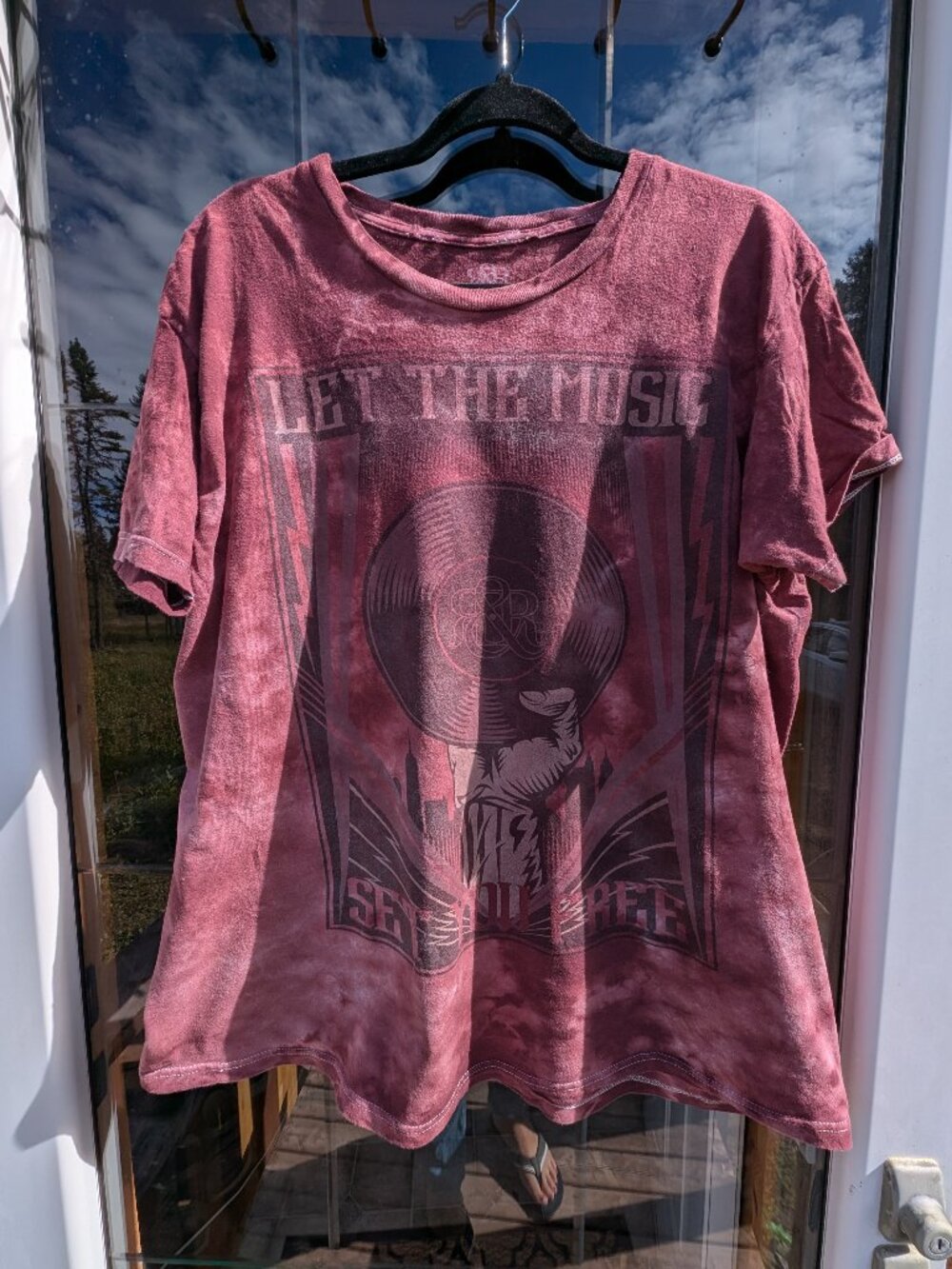 let the music set you free tee